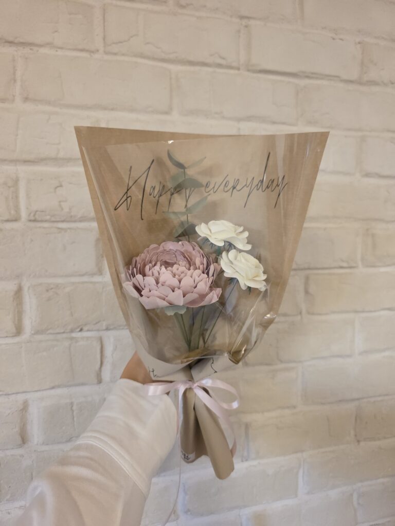 flowerlovebyami, by Anamarija Reiger